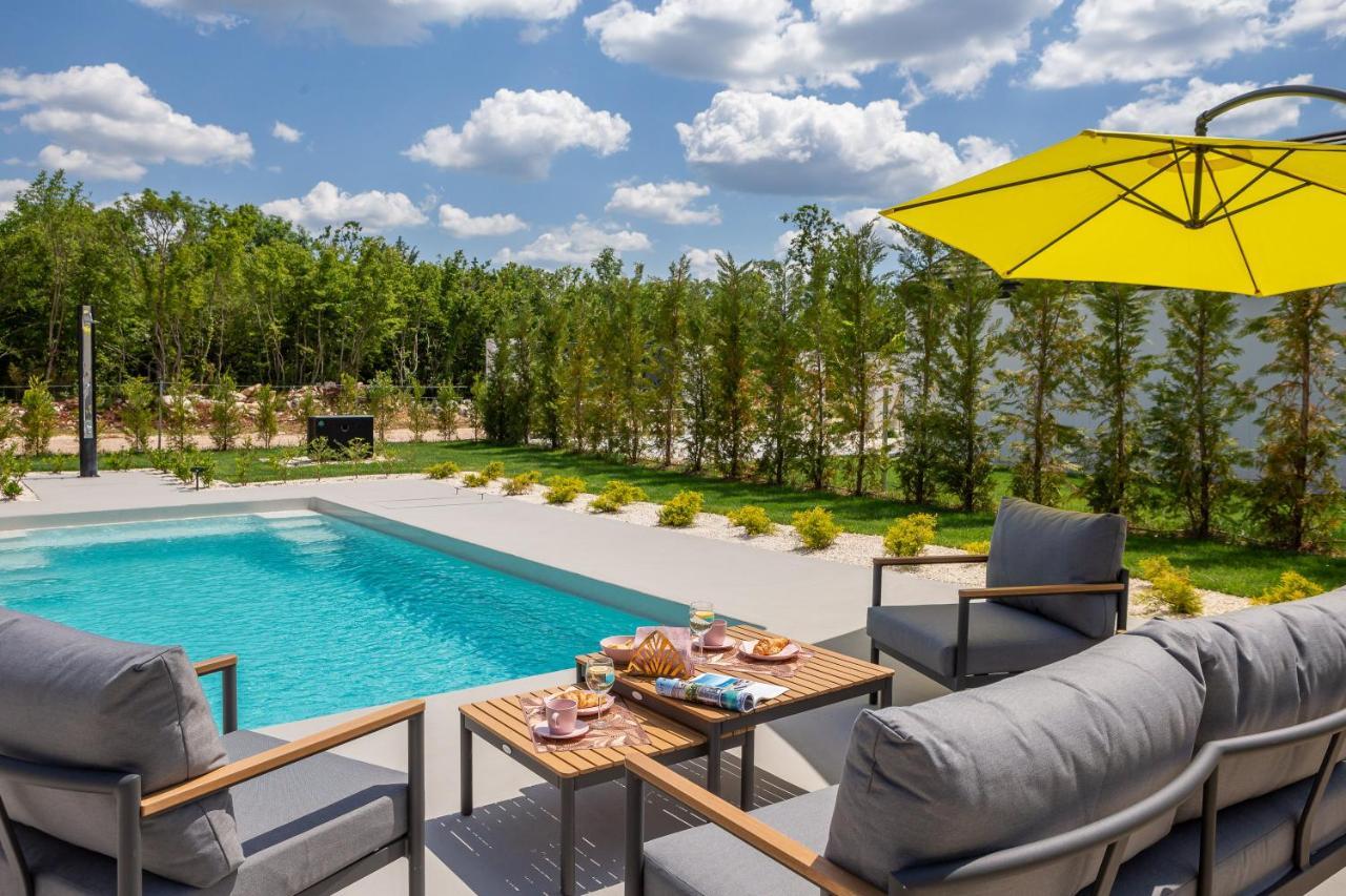 Bandelli Villas Oklaj Екстер'єр фото