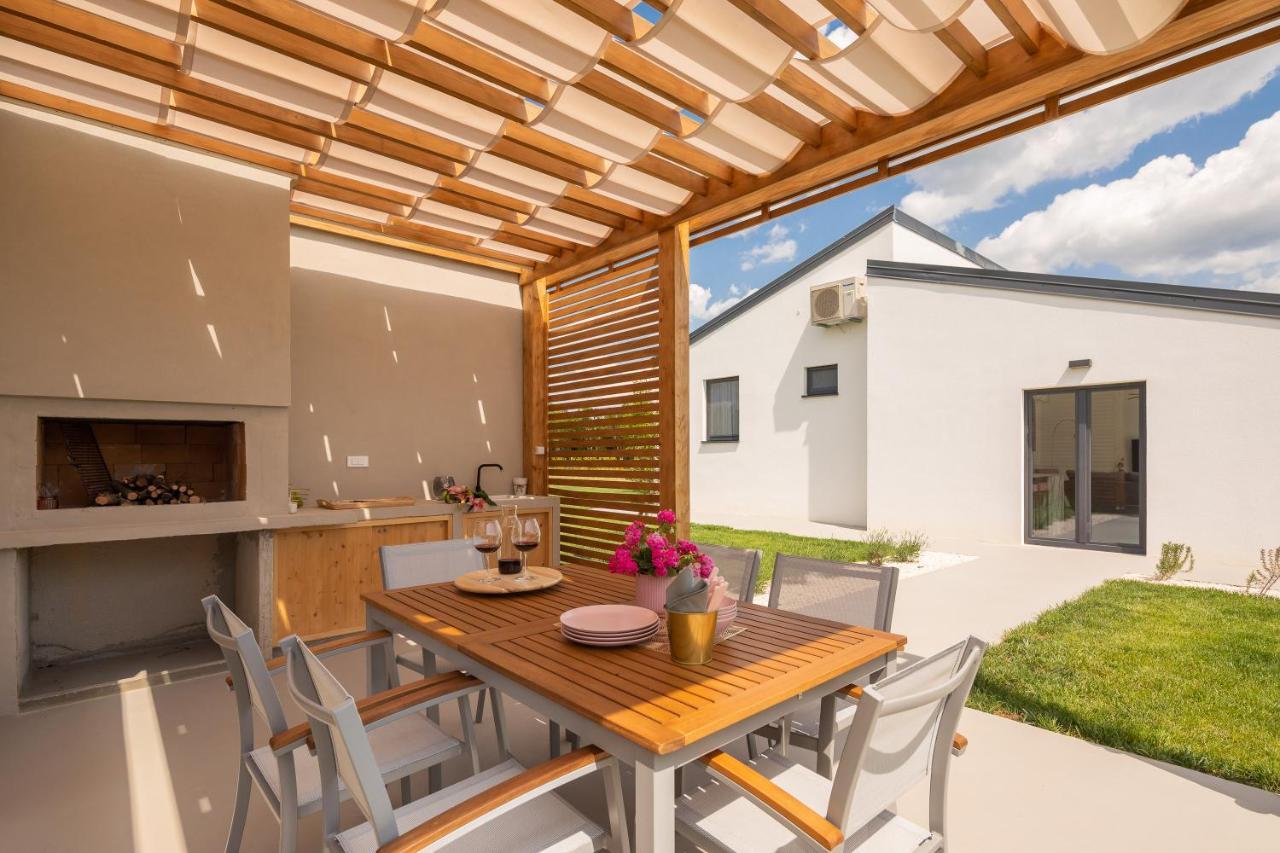 Bandelli Villas Oklaj Екстер'єр фото