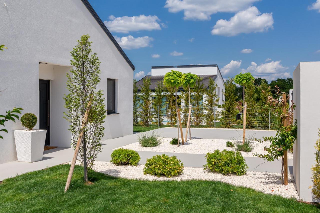 Bandelli Villas Oklaj Екстер'єр фото