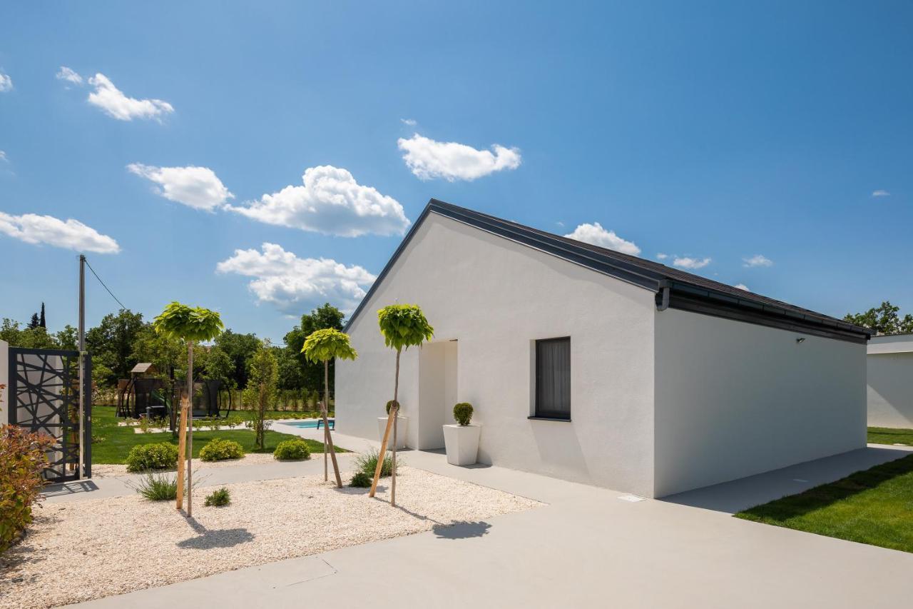 Bandelli Villas Oklaj Екстер'єр фото