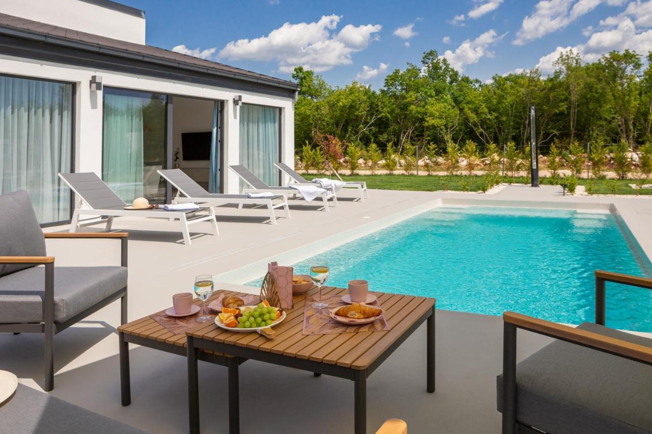 Bandelli Villas Oklaj Екстер'єр фото