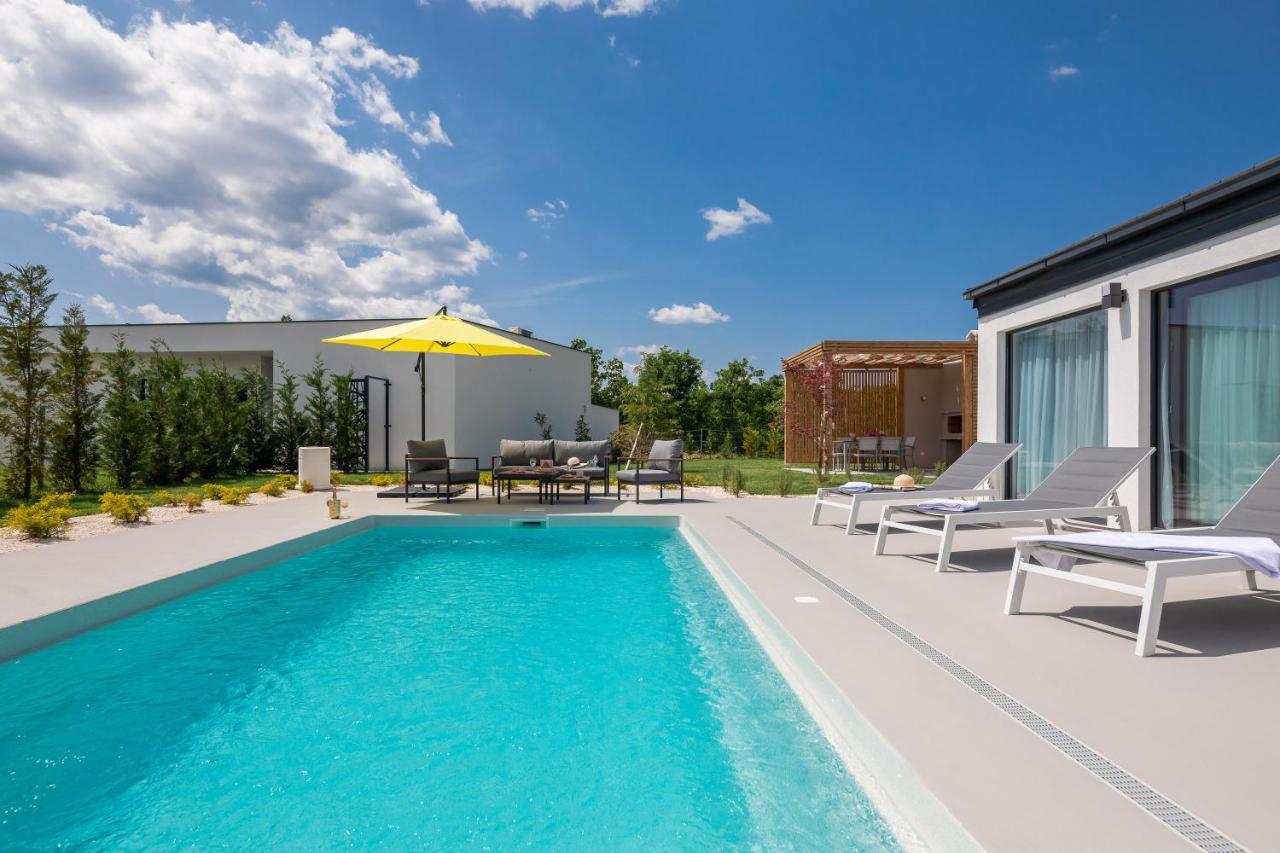 Bandelli Villas Oklaj Екстер'єр фото